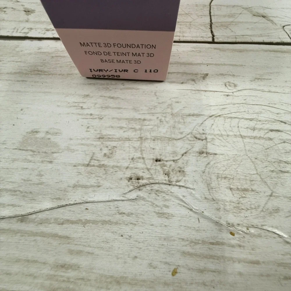 Mary Kay TimeWise Matte 3D Foundation Ivory C 110 Combination Oily Skin 1 fl oz